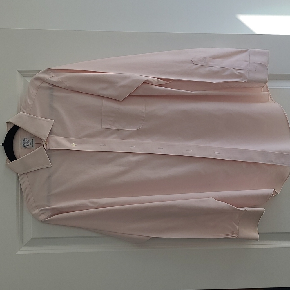 Brooks Brothers  Slim Fit Non Iron Dress Shirt Size 16-35